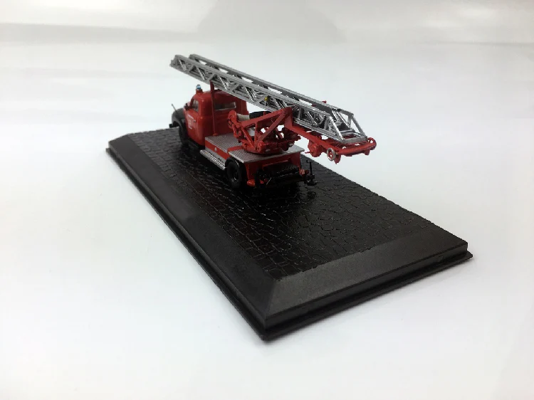 Специальное предложение импортные товары 1: 72 D L 18 Ретро пожарная модель автомобиля коллекции