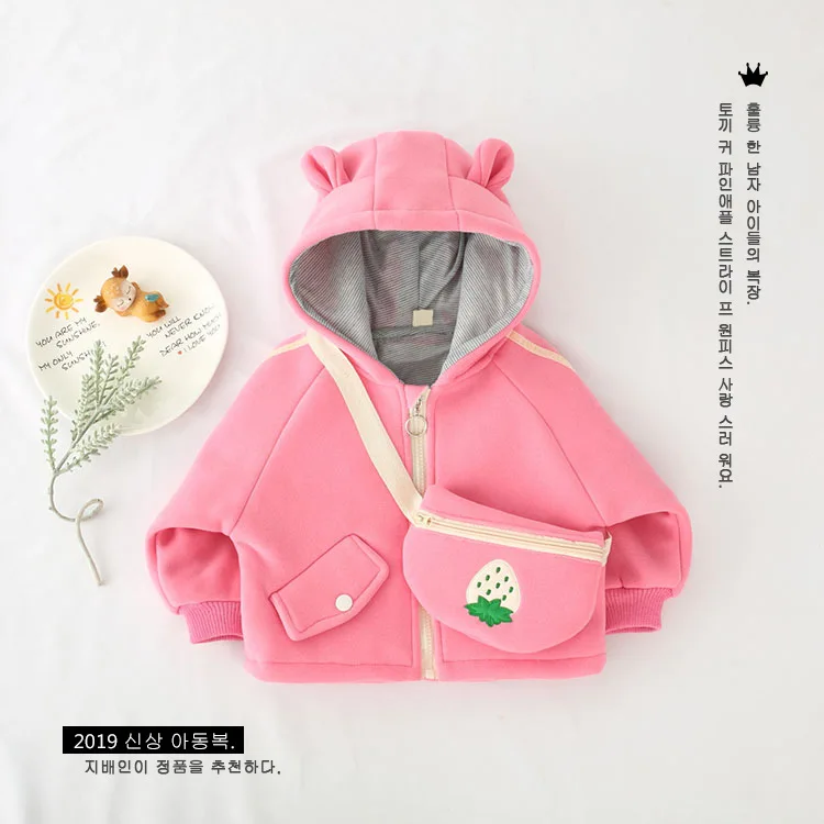 pink ShangTong/пальто для малышей осенне-зимний бархатный утепленный комплект из 2 предметов с капюшоном и рисунком клубники для мальчиков, пальто-свитер зимняя одежда для детей возрастом от 6 до 36 месяцев - Цвет: pink