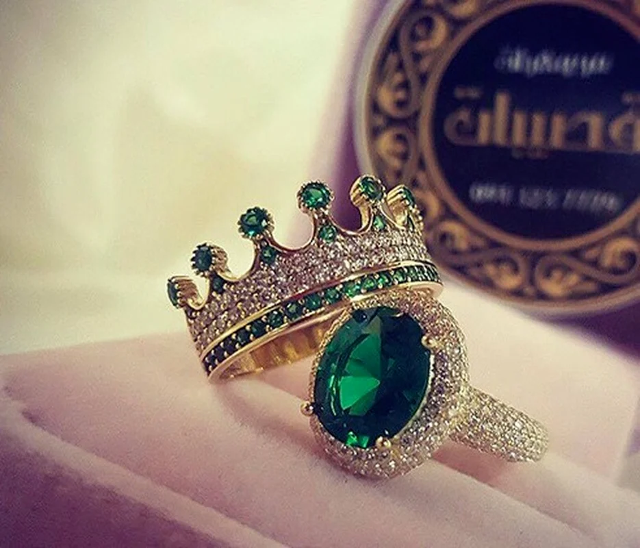 

2023 Oval Big Green Zircon Couple Rings Fashion Temperament Crown Rings For Women Jewelry Sets Female Ring Bijouterie Female