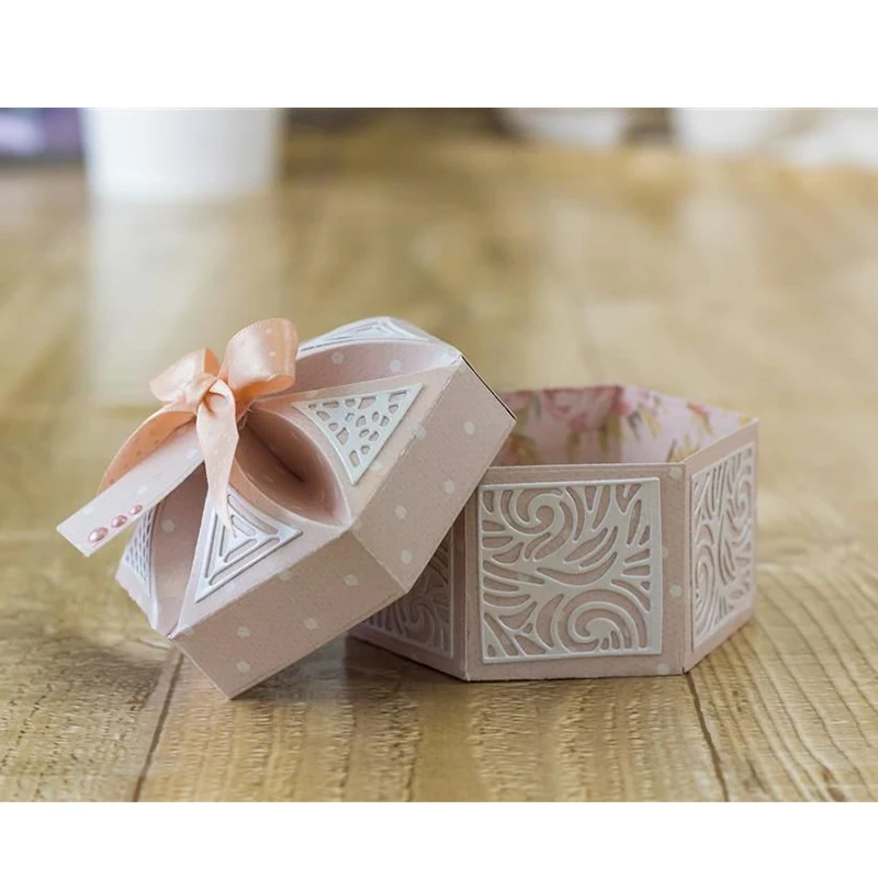 gemini_favour_box_dies_photo_27