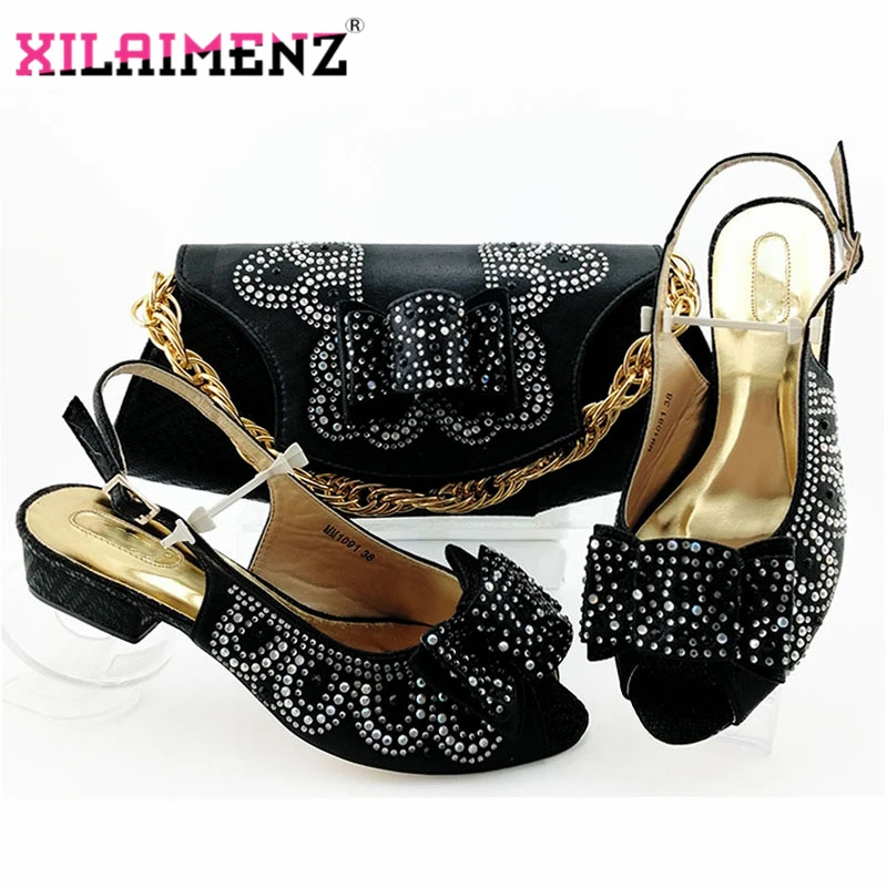 

Black Color Nigerian Women Party Matching Shoes and Bag Set Mature Style 2019 New Design Appliques with Crystal for Royal Party