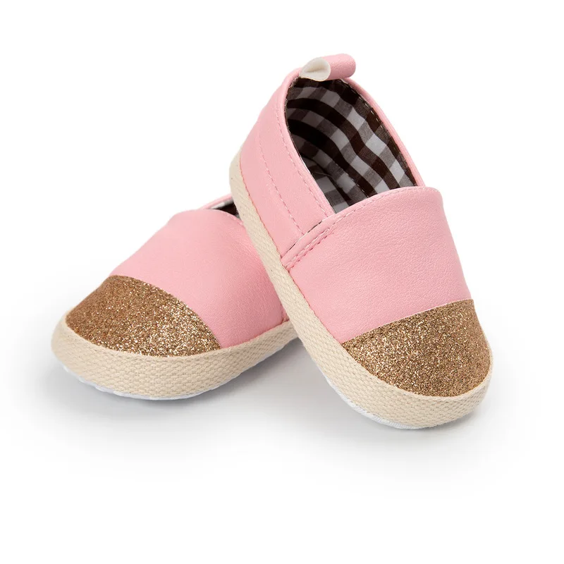 Детская обувь для маленьких мальчиков и девочек; хлопковая ткань с мягкой подошвой; блестящее Золотое Платье без застежки для новорожденных; мокасины для малышей