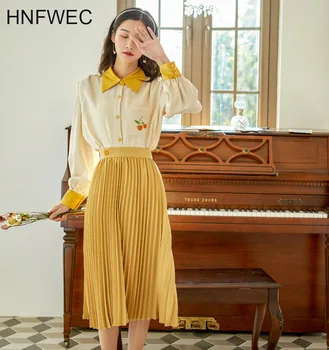

2020 new spring and summer high street women's clothes turn-down collar full sleeves shirt and pleated skirt V314