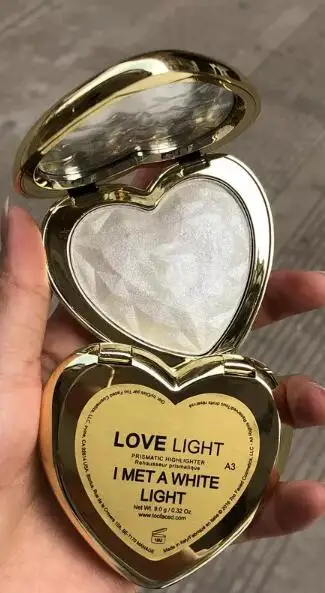 Макияж для глаз бронзатор и высокий светильник er Love светильник призматический осветитель высокий светильник er макияж бронзатор - Цвет: A3