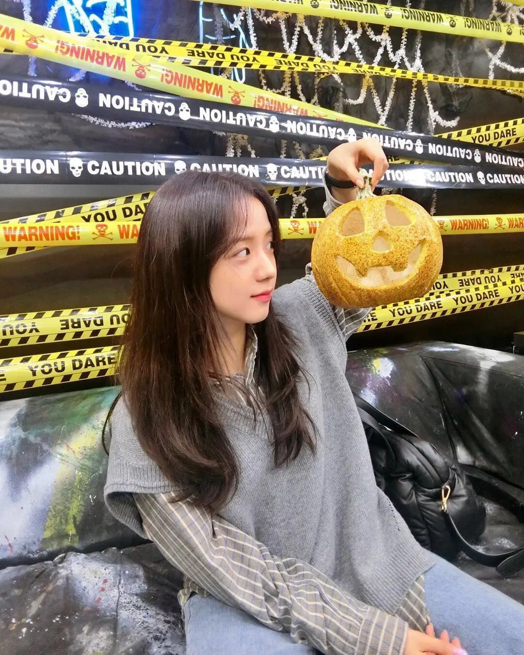Kpop Черный Розовый Jisoo Хэллоуин же темно-серый v-образный вырез вязаный жилет и ретро клетчатые рубашки с длинным рукавом Женская мода двухсекционный комплект