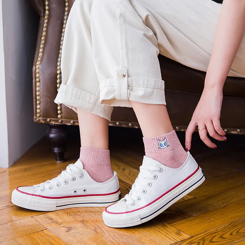 

New Casual All-match Female Socks Creative Cute Cartoon Animal Fun Embroidery Campus Series Pure Cotton Ladies Boat Socks