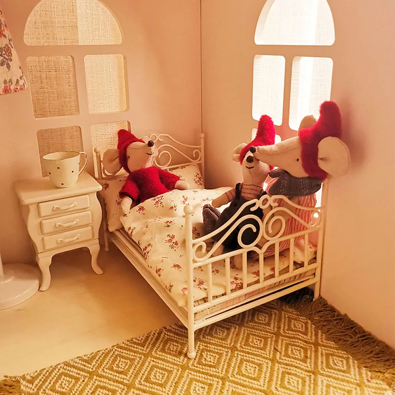Aizulhomey Blyth Dollhouse Furniture 1/12 1/8 Mental Vintage Bed Maternity Room Set OB11 BJD Lol Doll Accessories Baby Chair Toy |