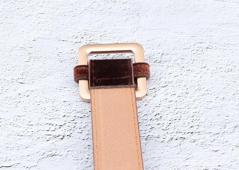 915