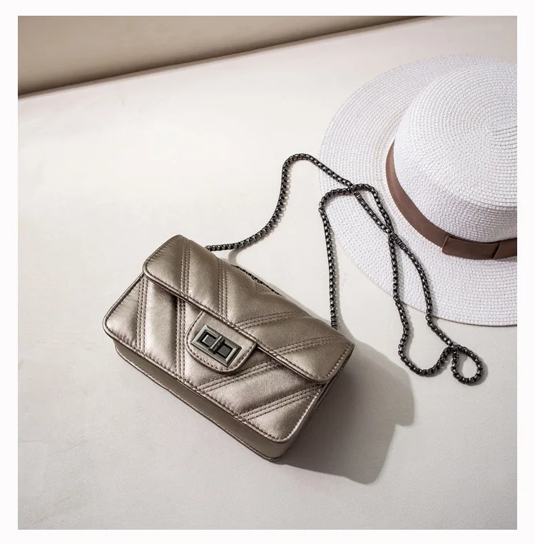 Mini Quilted Leather Double Flap Handbag 2019 New Luxury Designer Women's Chain Shoulder Bags Classic Crossbody Flap Purse Black (14)