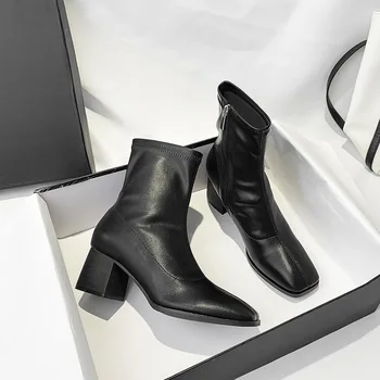 

QWEDF Boots Children 2020 New Martin Boots Square Toe Thick Heel Boots Comfortable High Heel Chelsea Short Boots Q11-94