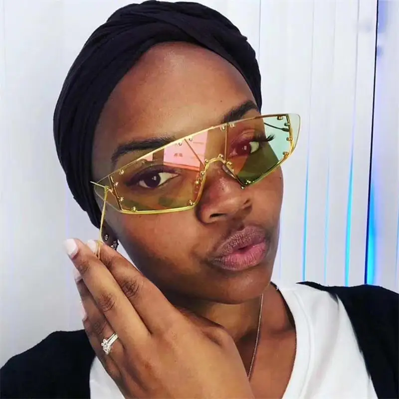 

2019 Trendy Laser Coating Sunglasses Women New Oversized Luxury Shades Fashion Designer Metal Rivet Female Unique Shades Eyewear