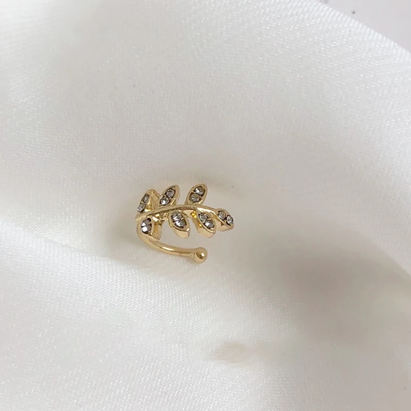 Fashion Gold Cross Clip Earrings For Women Girls Cute Pearl Cubic Zirconia Ear Cartilage Cuff Without Piercing Jewerly Set 