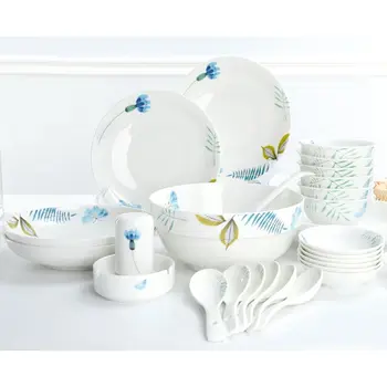 

Nordic Kitchen Elegant Dinnerware Set Plates Bowls Full Dining Table Set Ceramic Dinnerware Set Bone China Dinner Set