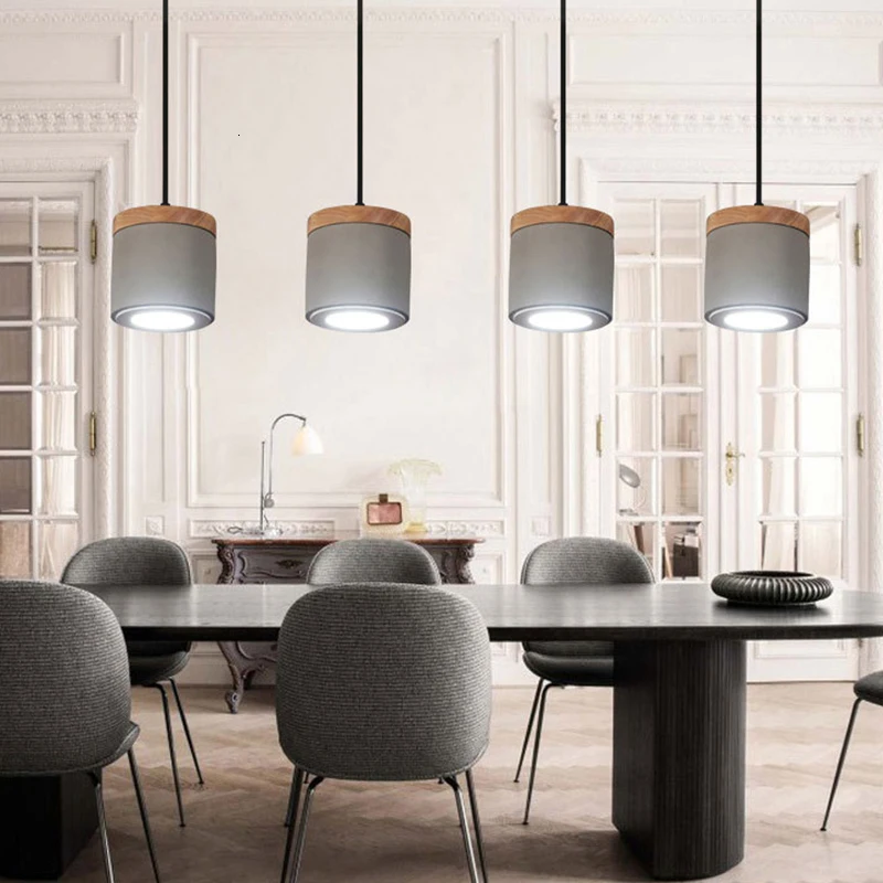 10734470079_1769497663