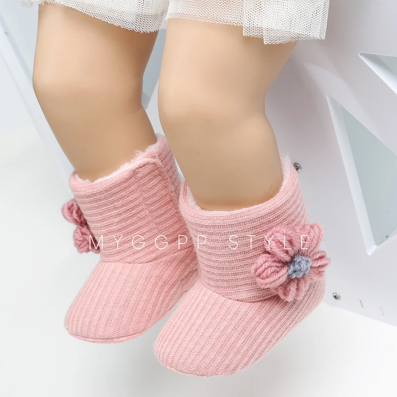 Новая зимняя обувь; милые теплые плюшевые ботинки с цветочным принтом для маленьких девочек; зимние ботинки на меху для малышей