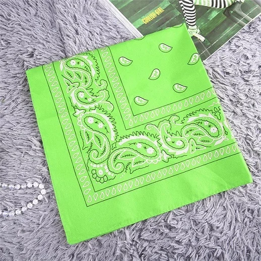 green Шелковый квадратный платок классическая печать квадратной формы высокое качество шейный платок для дам роскошный фуляр богемский женский шарф - Цвет: green