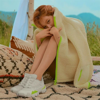 

Women Contrast Zip And Cuff Teddy Fleece Jacket Zip Up Teddy Fleece Outerwear