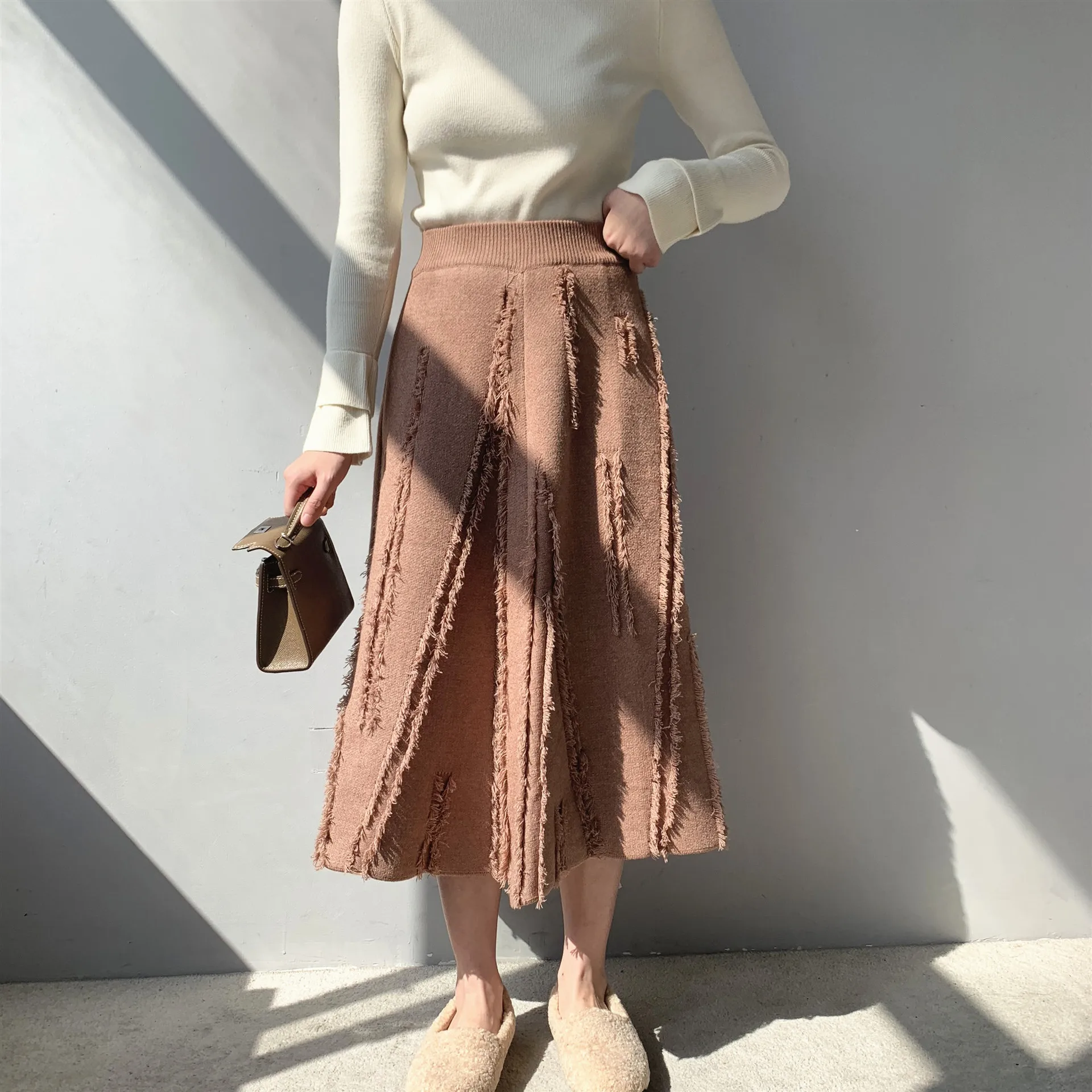 Высококачественная осенне-зимняя женская модная трикотажная юбка с бахромой, высокая талия, эластичная талия, пушистая плиссированная средняя плиссированная трапециевидная юбка