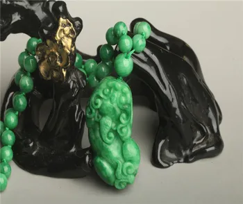 

Blue Han Jade Man Green Mink Suspending Emerald Green Tielongsheng Sweater Chain Mink Men and Women's Fashion Hanging