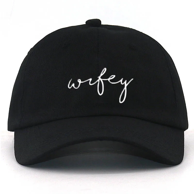 Wifey Набор из 2 Wifey Hubby Dad Hat вышитая Черная бейсбольная кепка Низкопрофильная Регулируемая Бейсболка унисекс с ремешком сзади - Цвет: Wifey