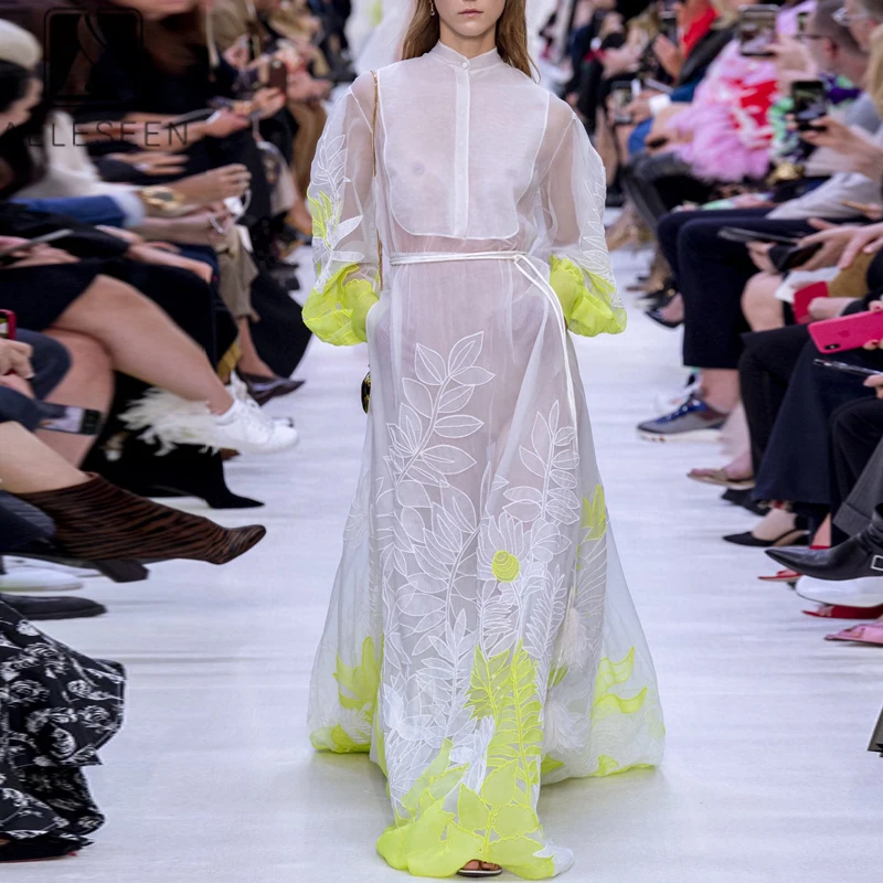 

AELESEEN Runway Fashion White Dress Women 2020 High Quality Spring Dress See-Through Lantern Sleeve Flower Embroidery Long Dress