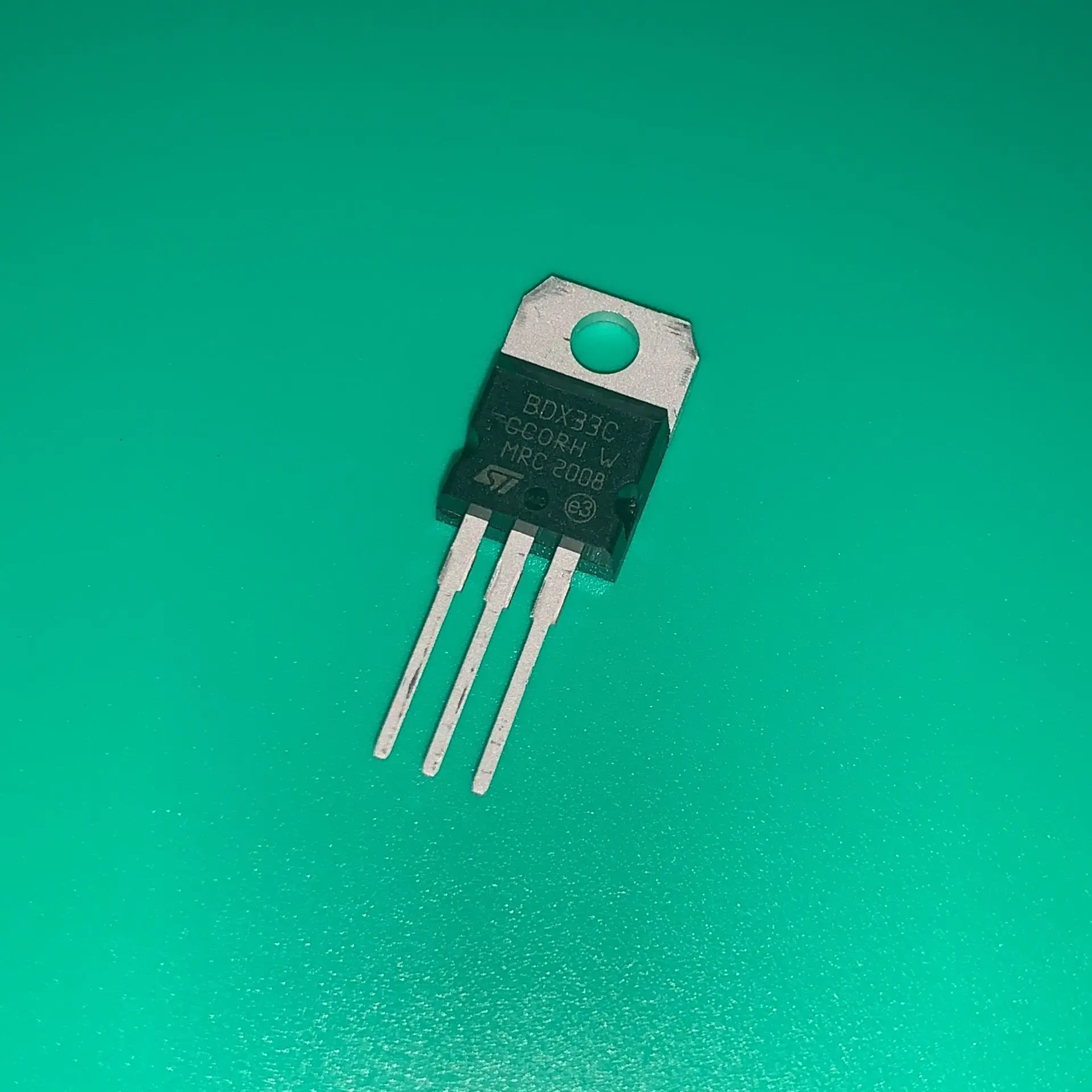 10 шт./лот BDX33C-220 TRANS Силовые транзисторы NPN DARL 100 V 10A TO220AB | Обустройство дома