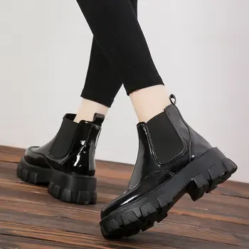 

2020 new British style patent leather ChElSEY Short leather boots women sleeve fashion fashion fashion thick bottomed ins