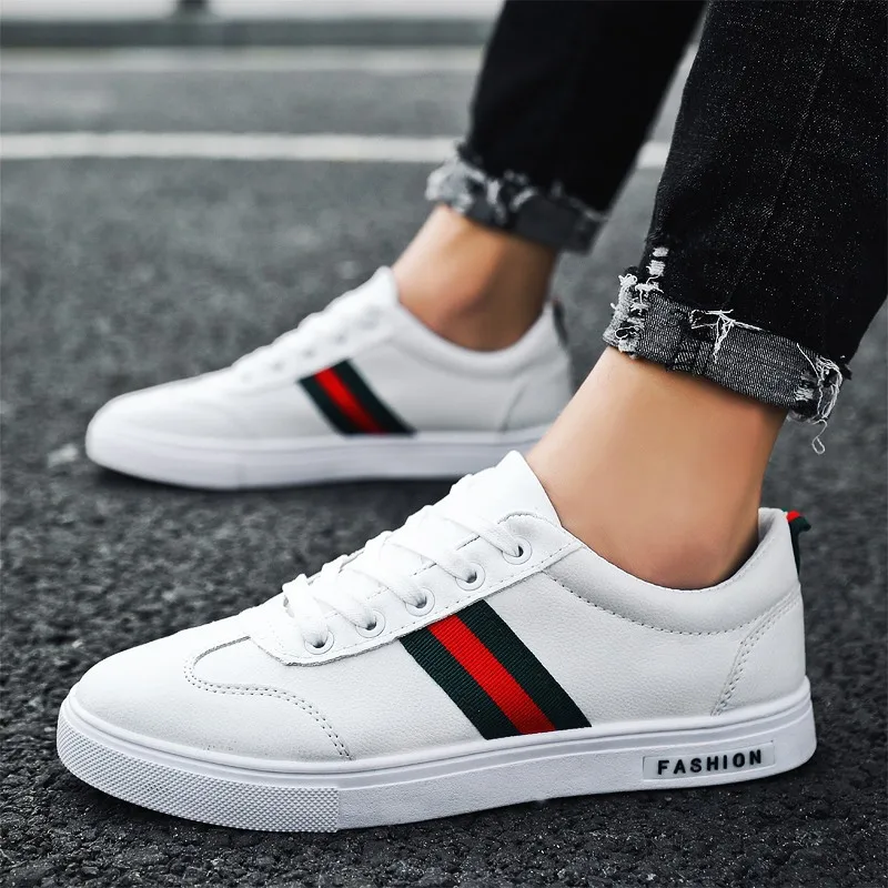 

Hot Selling Spring And Autumn Aberdeen-Style MEN'S Flat Shoes INS Large Flow Small Bee Celebrity Style Trend Versatile Men's Whi