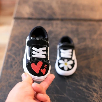 

Koovan Children's Sneakers 2020 New Female Baby Shoes 1-3 Girls Boys Casual Sports Heart Children's Shoes Spring Autumn