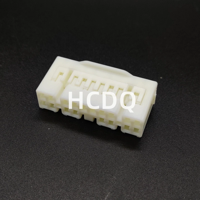 The original 90980-10819 18PIN automobile connector plug shell and connector are supplied from stock