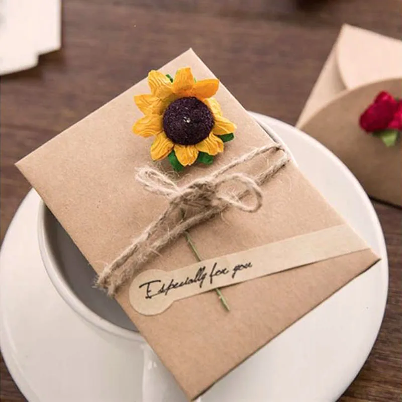 

Kraft Paper Envelope With Flower Sticker Vintage Envelope For Card Scrapbooking 10.5X7.1cm Gift Stationery Envelope