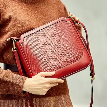 

Crocodile Pattern Ladies Leather Crossbody Bags Luxury Genuine Leather Handbags Women Designer Fashion Shoulder Messenger Bags