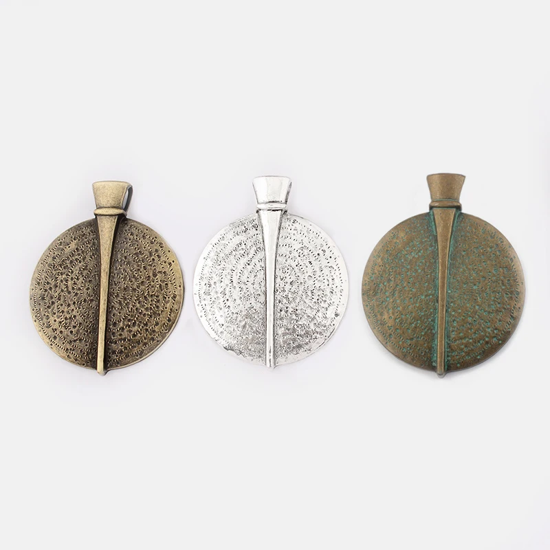 Collana in bronzo con ciondolo palloncini creato a mano vintage