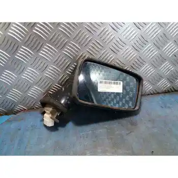 

RIGHT REARVIEW Audi COUPE (8B3)