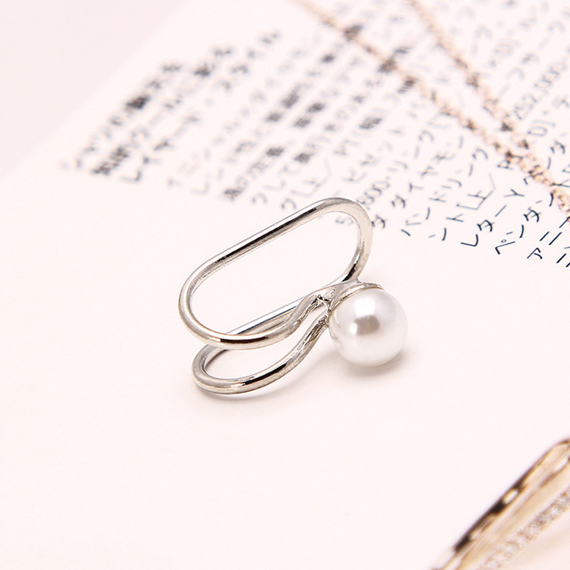 Fashion Gold Leaf Clip Earring for Women Without Piercing Geometric C Shape Vintage Crystal Ear Cuff Girls Jewerly Gifts