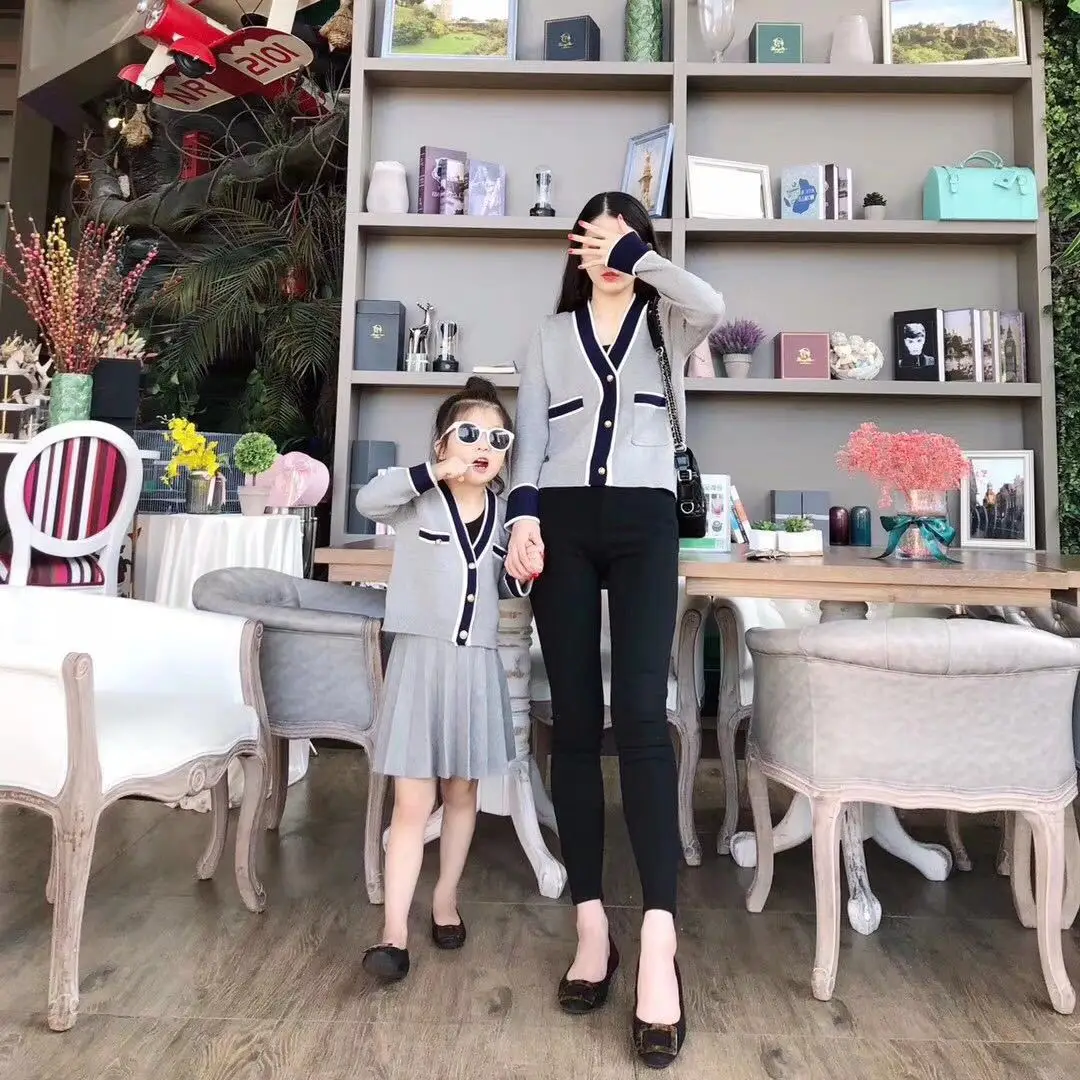 

Children's Shirt 2018 Autumn And Winter Mom Shirt Skirt Set a Class Childrenswear Kids' Sweater Genuine Product