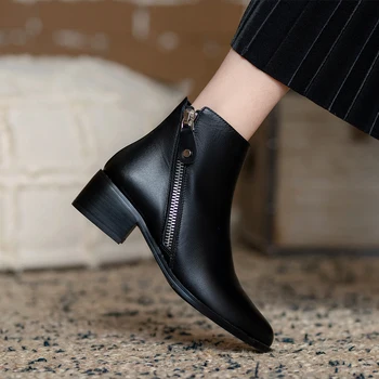 

Zippers Chelsea Boots 2020 Women low Square Heels Ankle Boots New Genuine Leather Elegant Winter Boots Party Shoes Woman