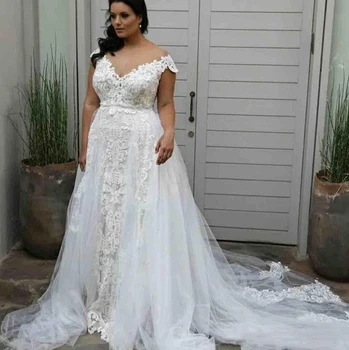 

Charming Plus Size Wedding Dresses Sexy V Neck Lace Applique Soft Tulle Sweep Train Custom Made Garden Bridal Gowns