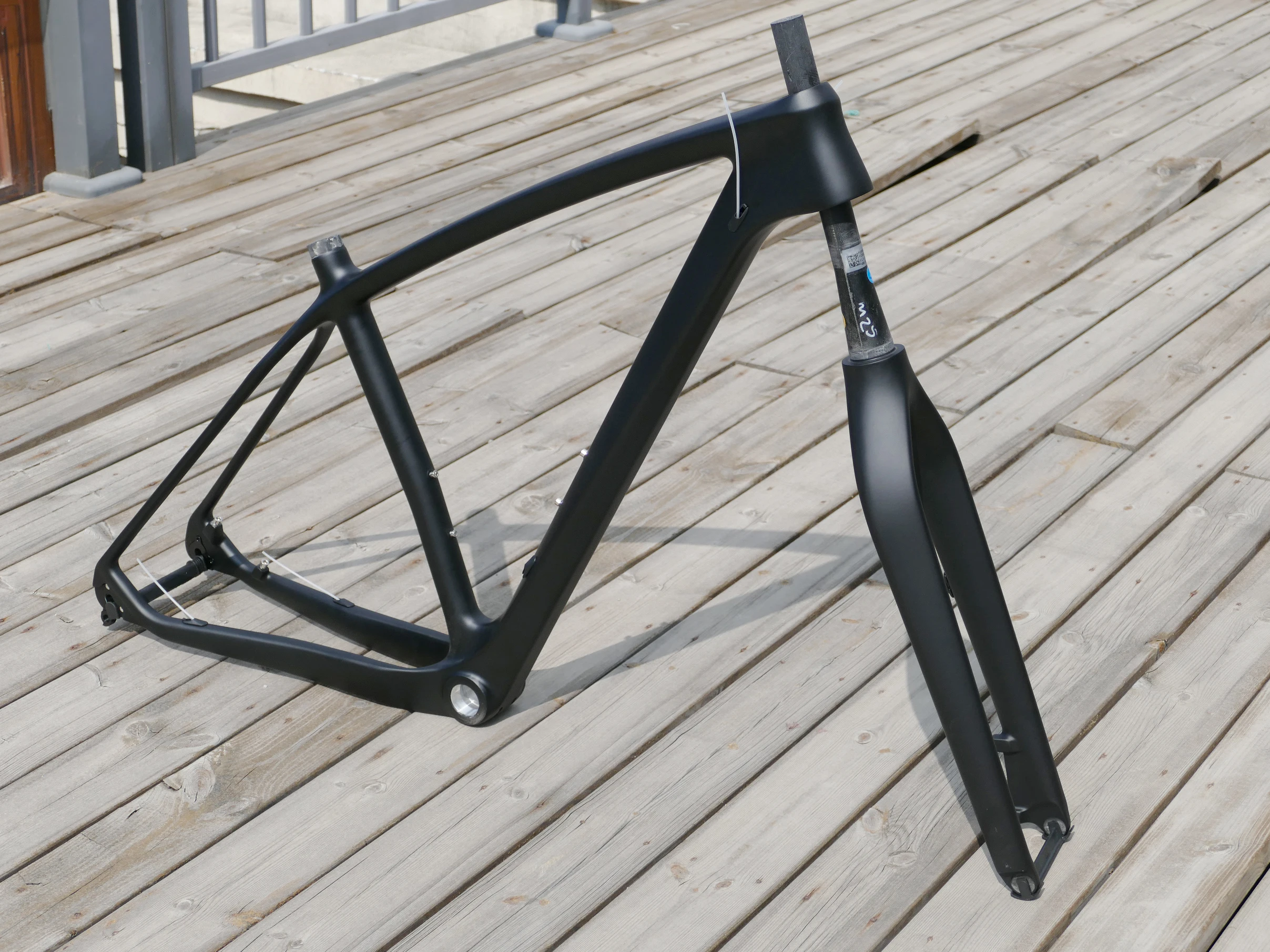

Full Carbon 29ER MTB Frame UD Carbon Matt MTB Mountain Bike Bicycle Cycling 19" Frame and Fork Thru Axle 142 * 12mm / QR 135mm