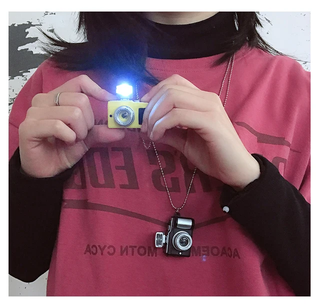 Funny shooting props luminous vocal keychain mini camera SLR TV led luminous toy keychain necklace hip hop men women 5