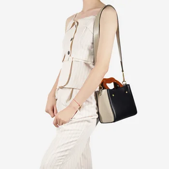 

Niche Wooden Handle Hand-Held Shoulder Bag Women's 2020 New Autumn Big Bag Color Matching Embossed Leather PU Women's Bag