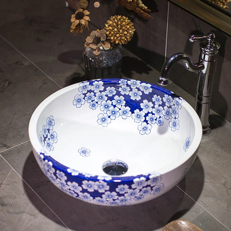 blue and white wash basin (4)