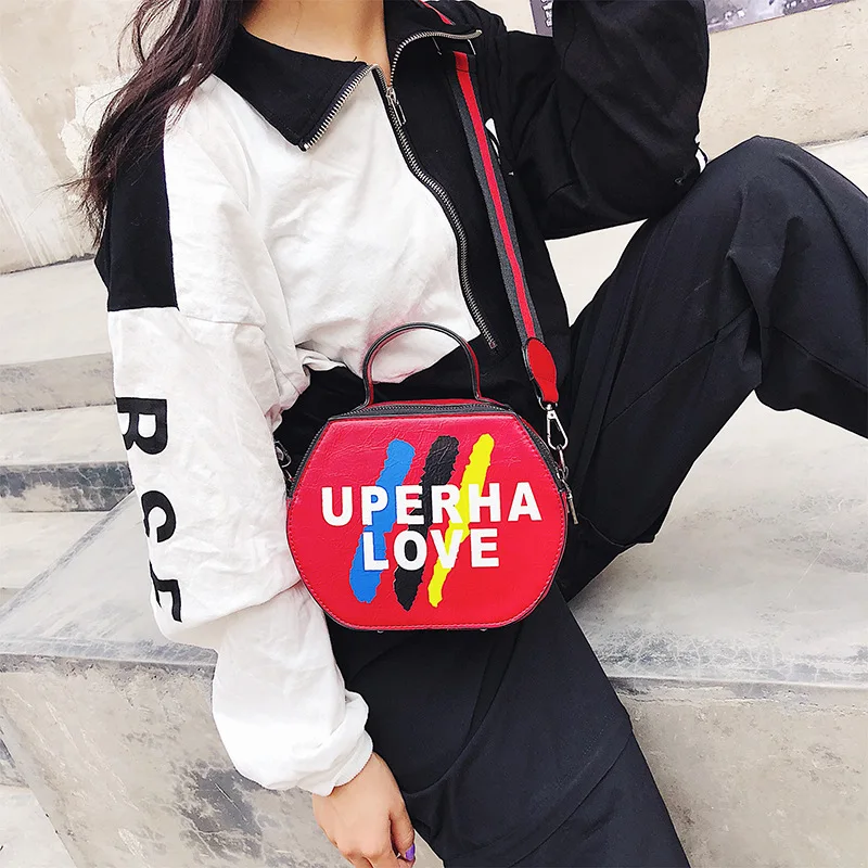 

Korean version of three-dimensional hexagonal small square bagLetter Spray Painting Simple Single Shoulder Leaning Women's Bag