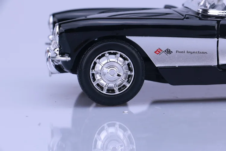 Maisto 1: 24 модель автомобиля из сплава 1957 Chevrolet Corvette модель автомобиля