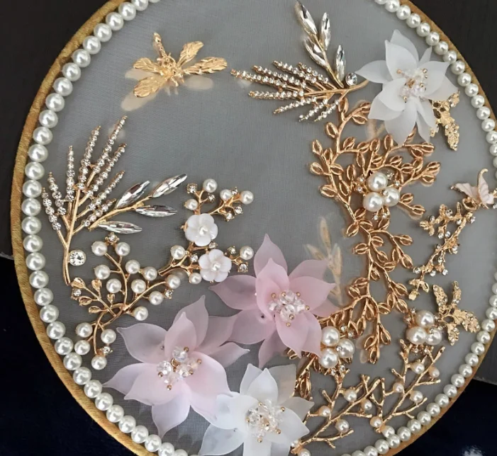 Vintage Chinese Jewelry Decorative Fans Classical Palace Fan Pearls Beaded Metal Bridal Round Hand Fan Wedding Accessories LF818