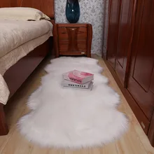 Плюшевый ковер для спальни прикроватное одеяло белое одеяло необычный простой ковер фото фон одеяло диван коврик