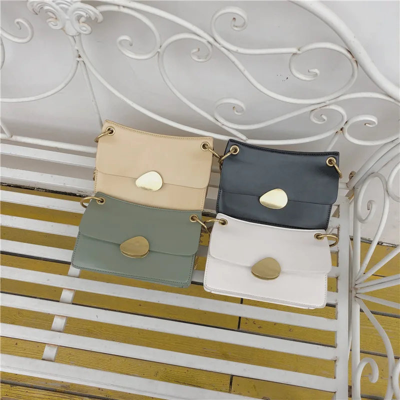 

Summer 2019 New Ocean Senior Sense Southern Wind Lock Small Bags with Rough Chains and Slant Bag Girls