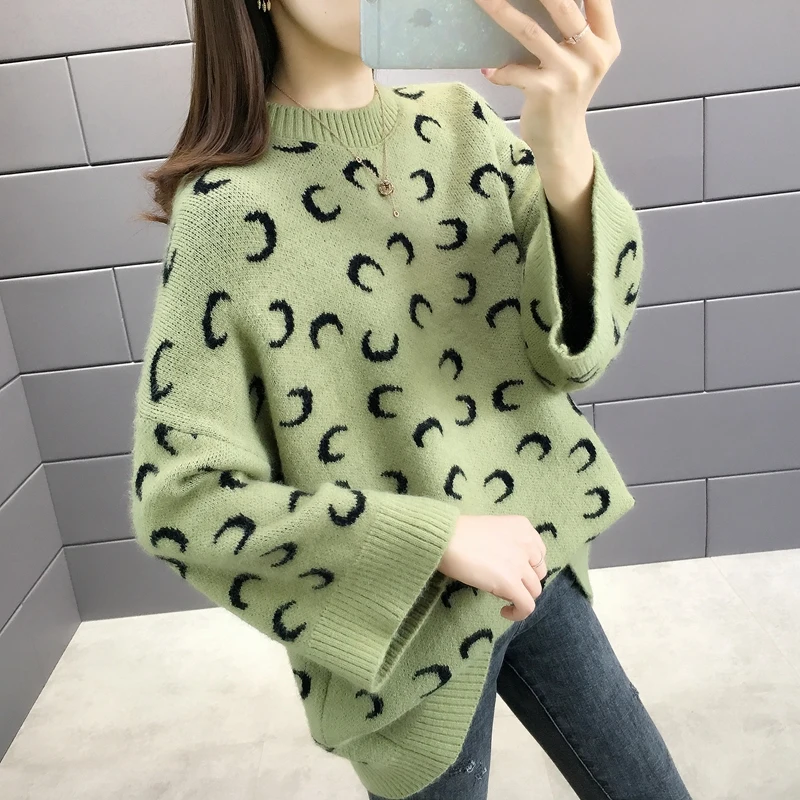

4016 - Photo - Moon Jacquard Half-high Neck Knitted Sleeve 44