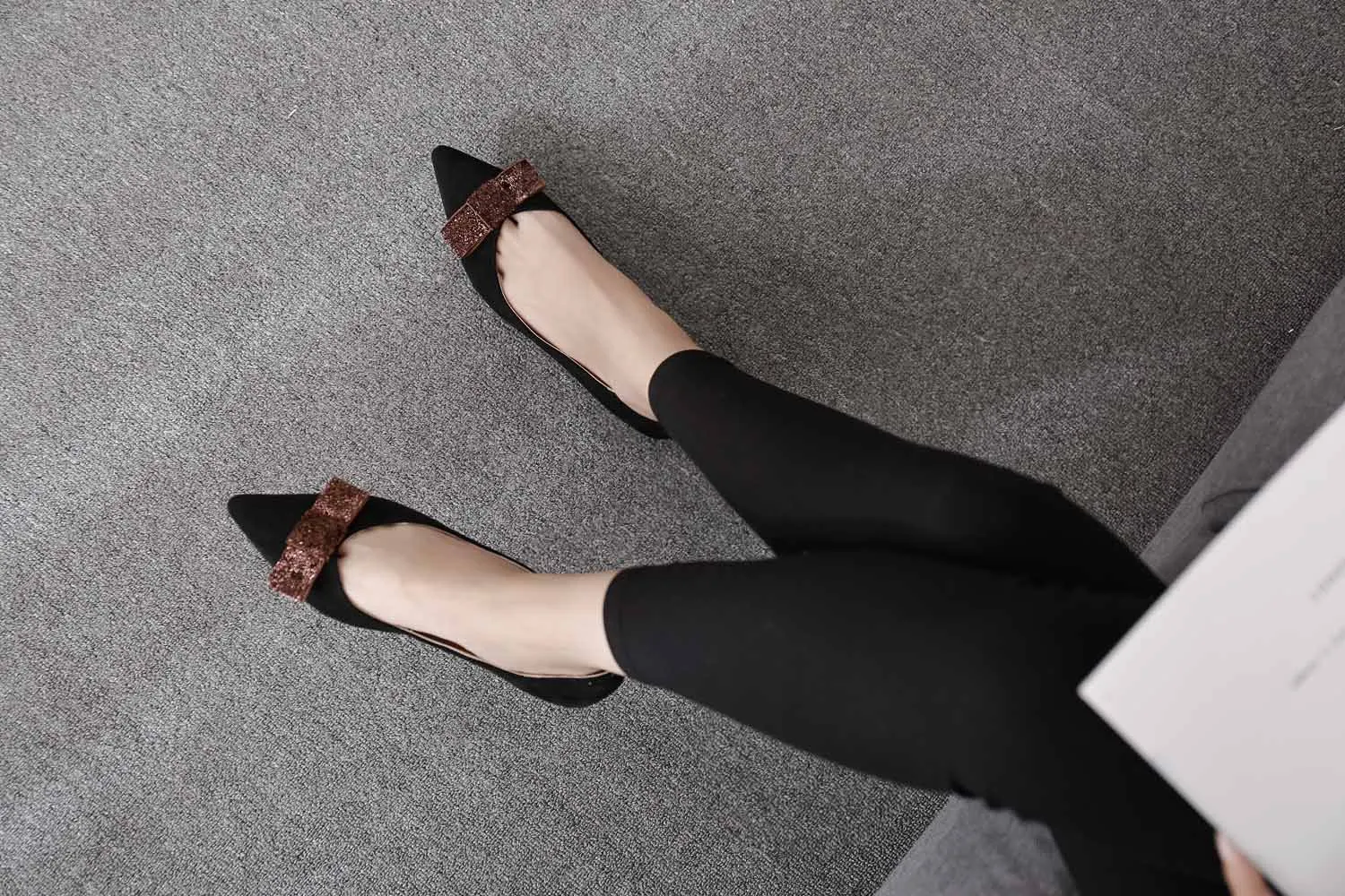 

Tuyere Pigskin 2017 New Style Fluffy Shoes Pointed-Toe Flat Top Shoes Autumn & Winter plus Velvet Warm Single Shoes Low Heel WOM