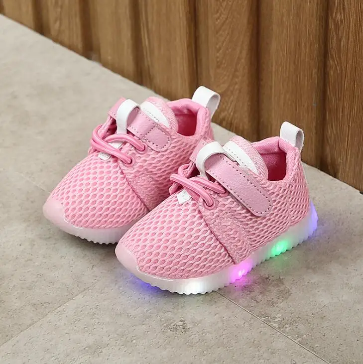 pink Одежда для малышей Детские светящиеся для мальчиков и девочек; кроссовки с подсветкой; мокасины; женская обувь на плоской подошве; спортивная обувь для бега Обувь со светодиодной подсветкой анти-тапки - Цвет: pink